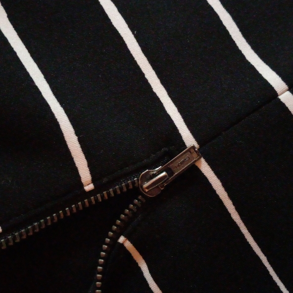 NWOT: BANNANA REPUBLIC; WOMENS STRIPED TUNIC TANK TOP. - Picture 6 of 6